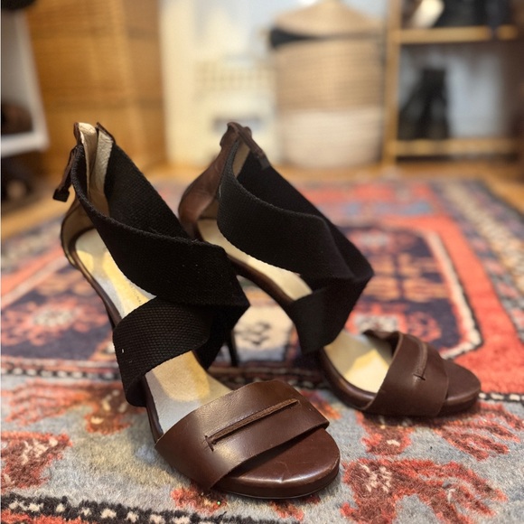 C'N'C CoSTUME NATIONAL Brown Leather & Black Canvas Wrap Heels - Made in Italy - Picture 4 of 9